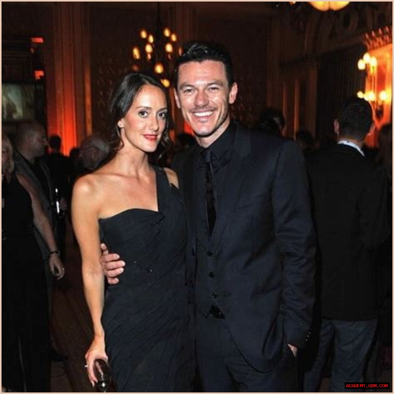 Unveiling Luke Evans: Is He Married?